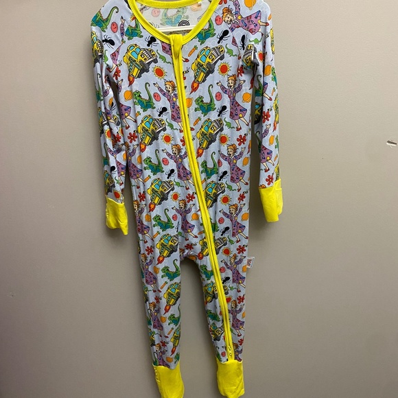 Magic School Bus Sleeper - Picture 2 of 4